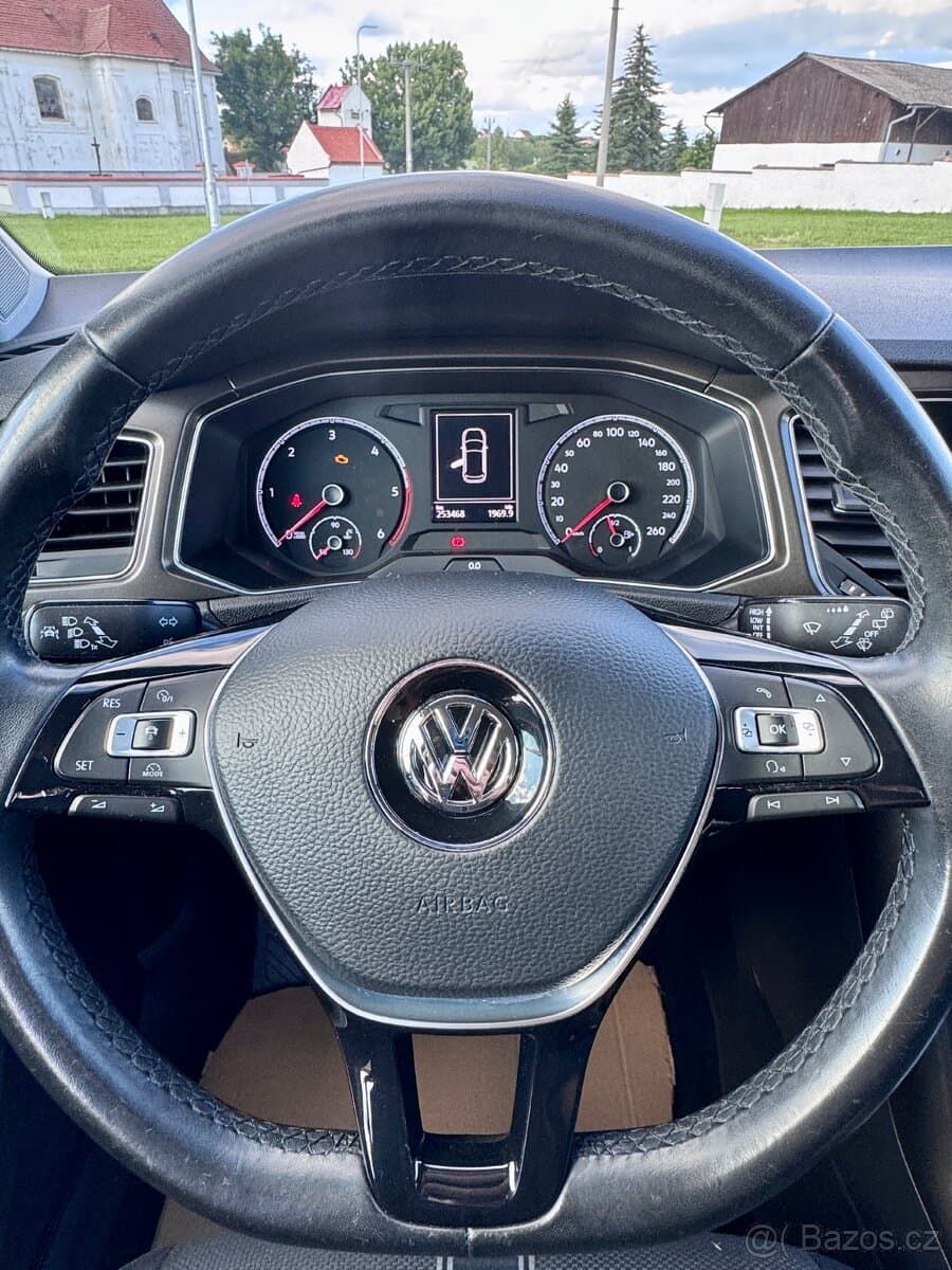 2018 Volkswagen T-ROC - 11