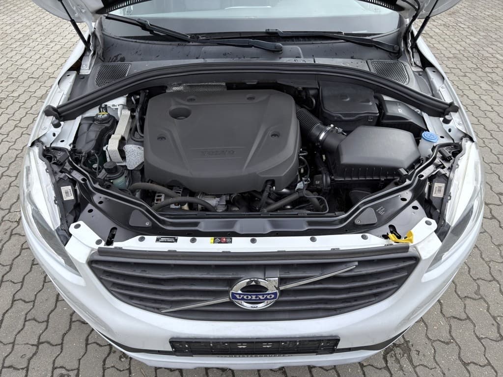 2016 Volvo XC60 - 11