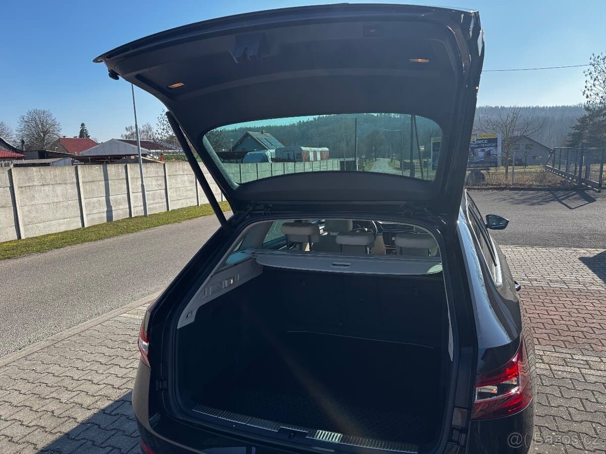 2019 Škoda SUPERB - 11