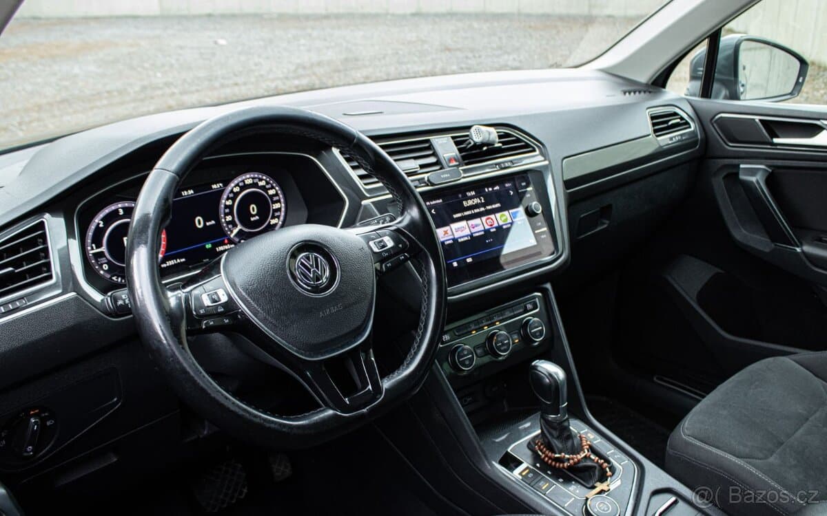 2018 Volkswagen TIGUAN - 11