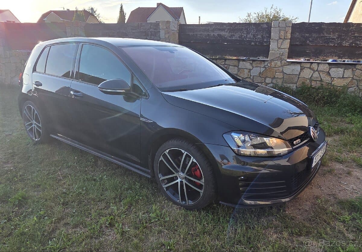 2016 Volkswagen GOLF - 11