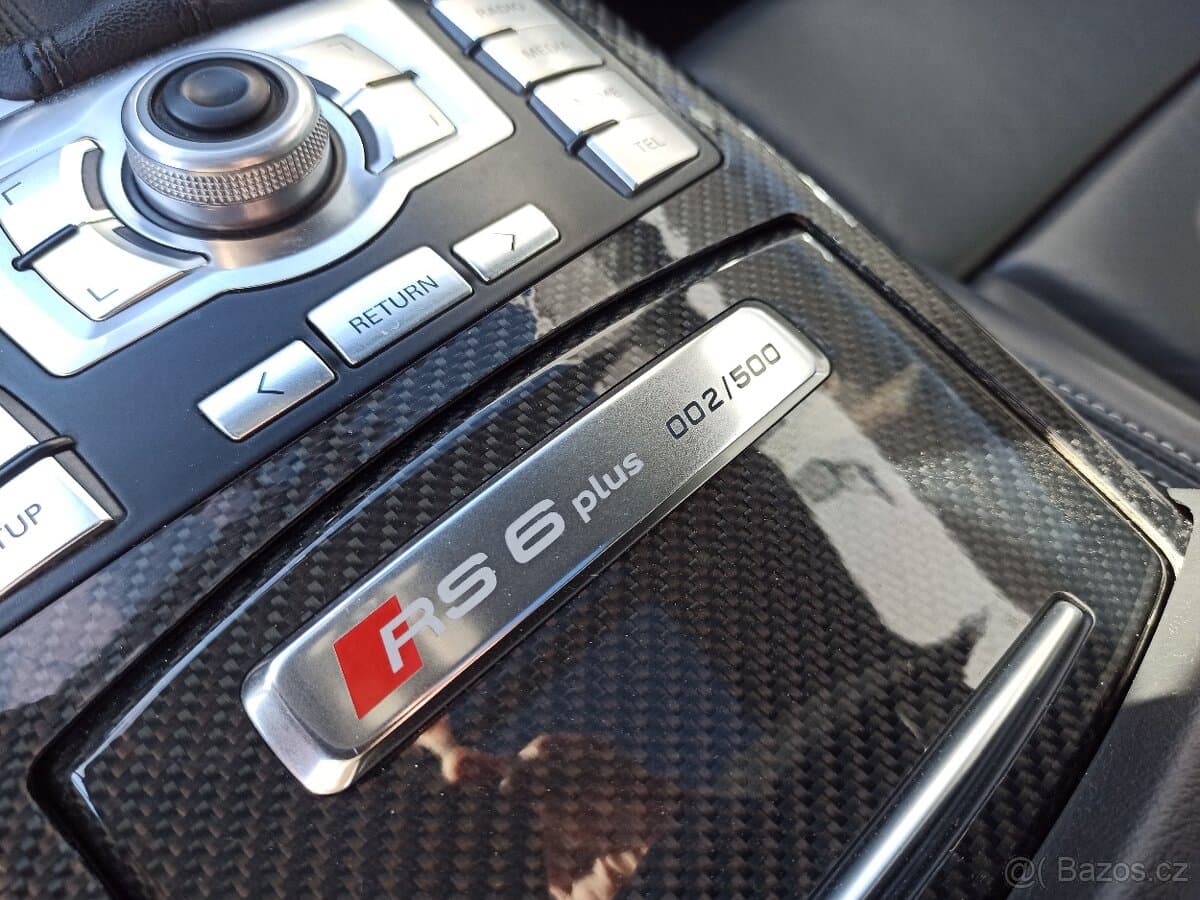 2010 Audi RS6 - 11