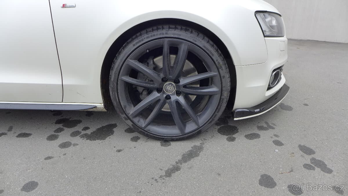2010 Audi S5 - 11