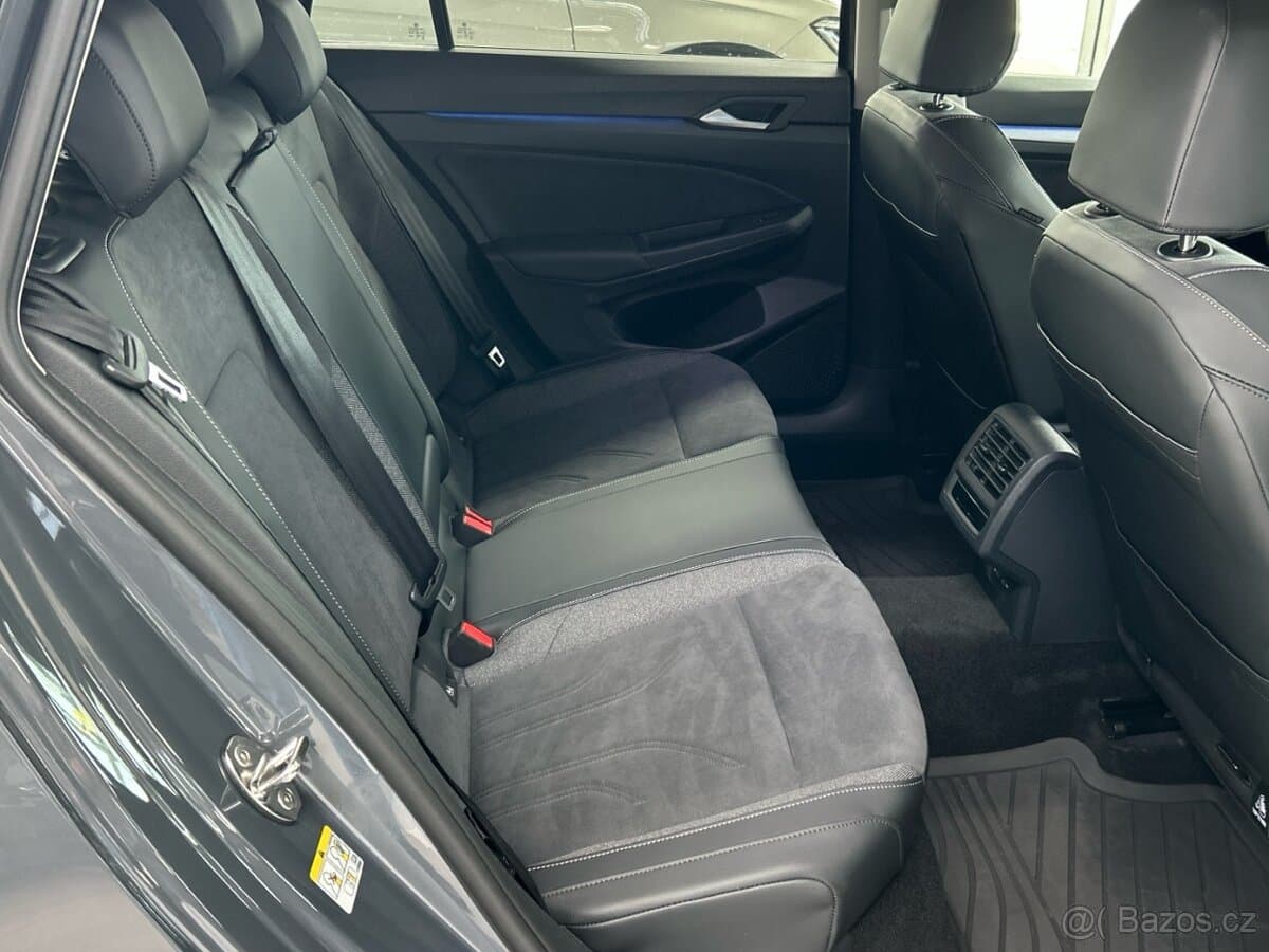 Volkswagen GOLF - 11