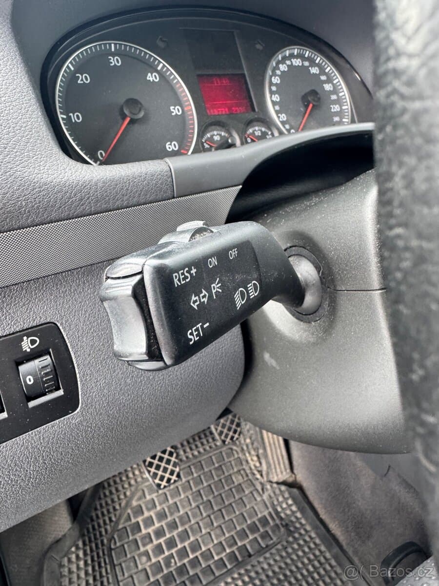 2005 Volkswagen TOURAN - 11