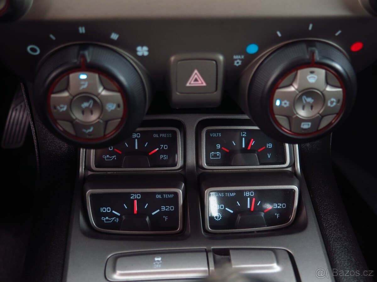 2018 Chevrolet CAMARO - 11