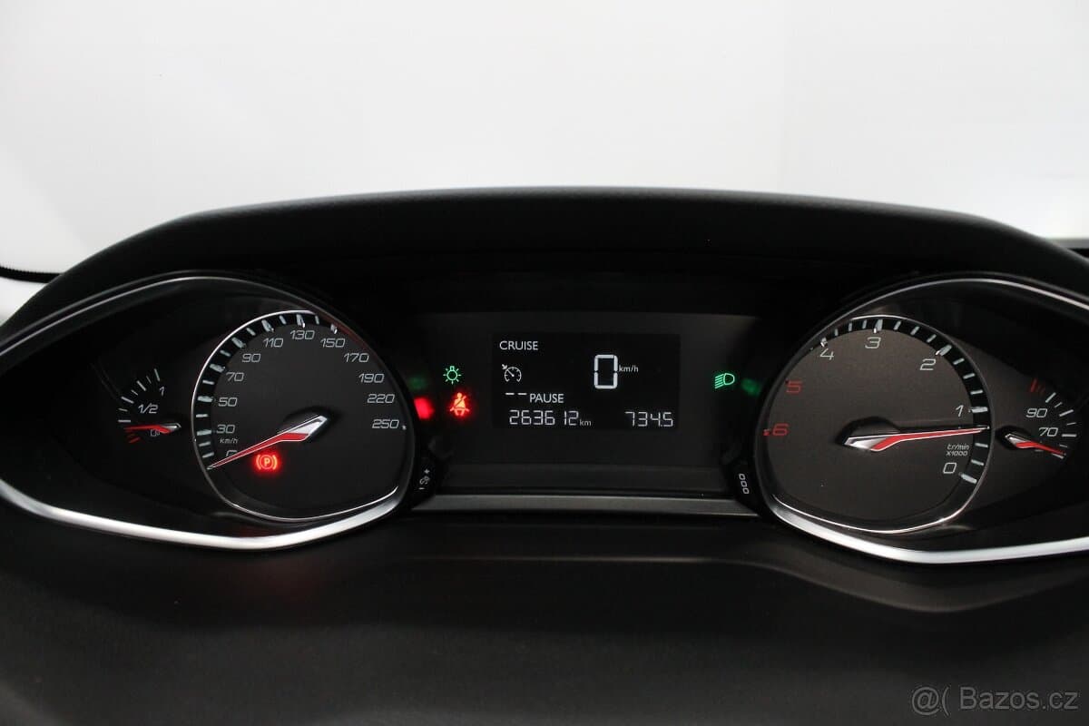 2014 Peugeot 308 - 11