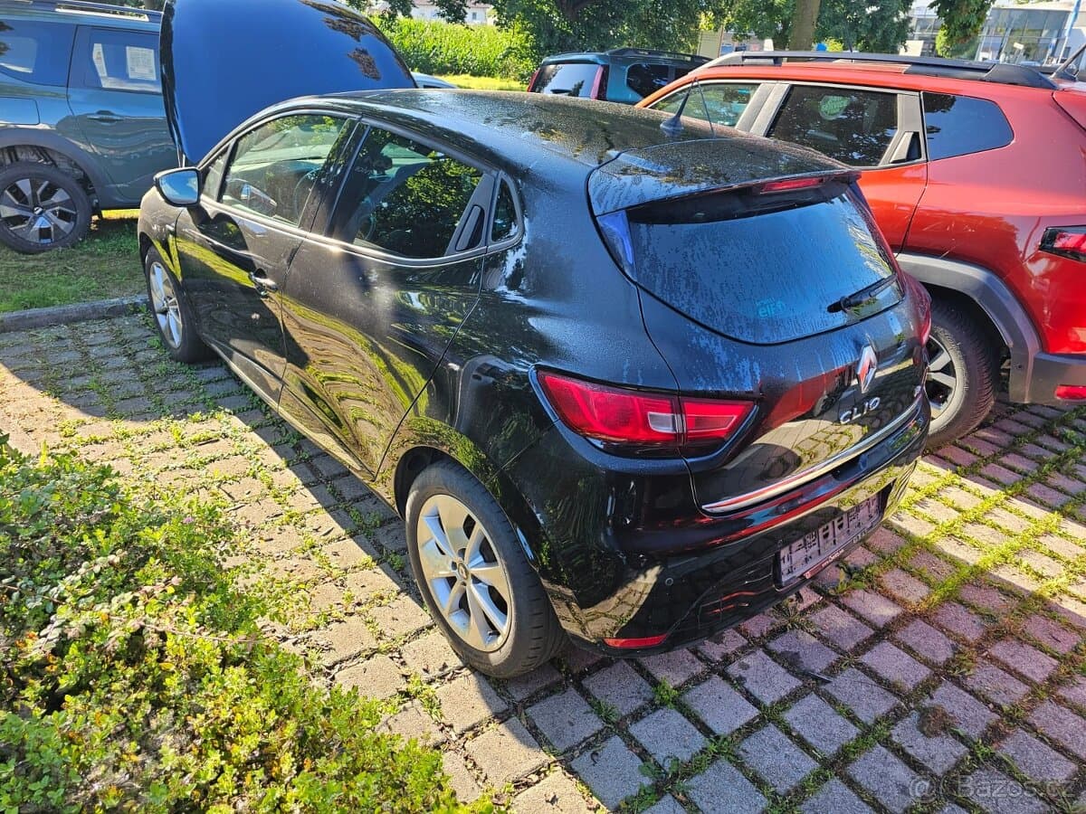 2016 Renault CLIO - 11