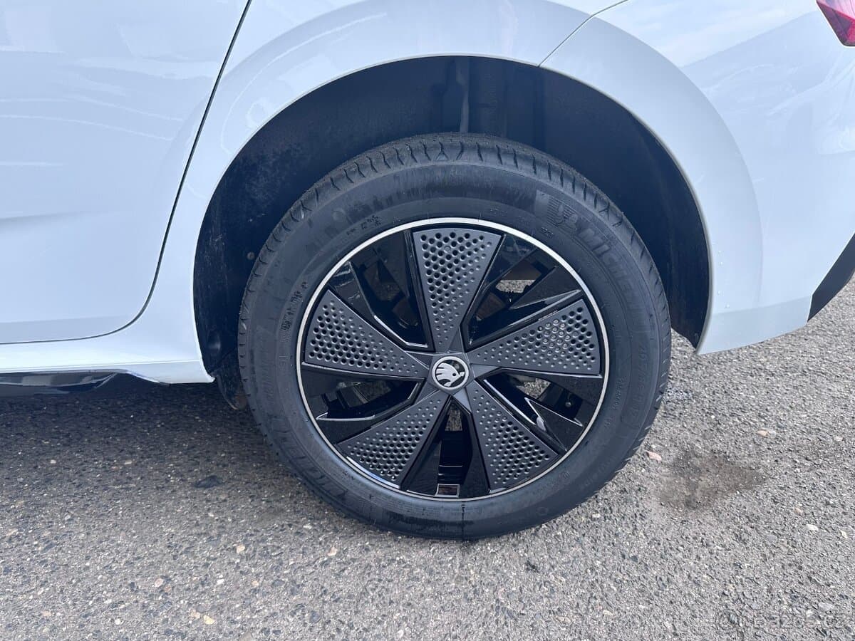 2025 Škoda KAMIQ - 11
