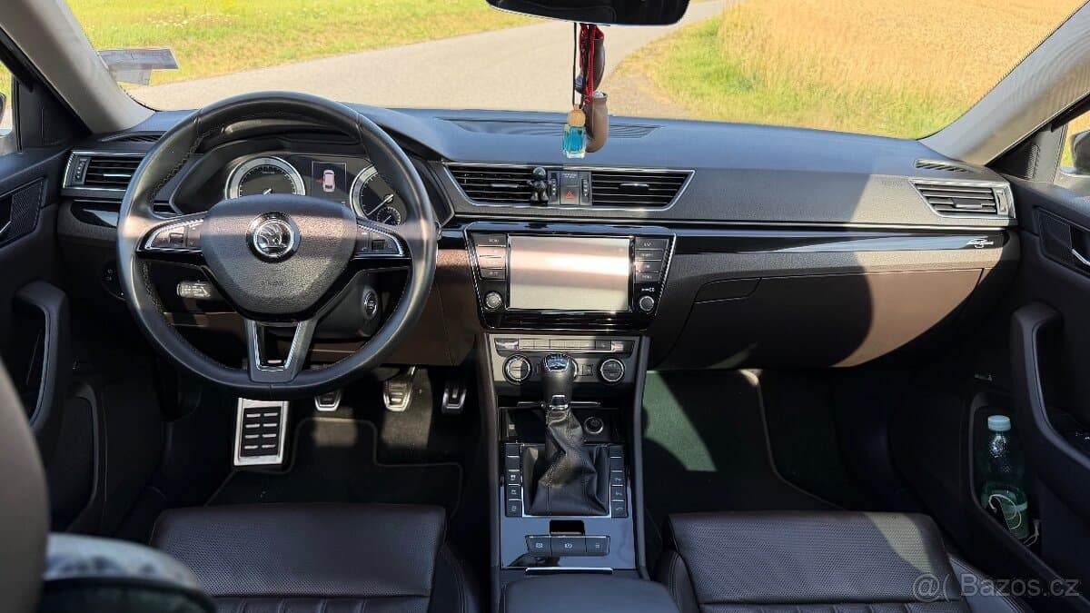 2016 Škoda SUPERB - 11