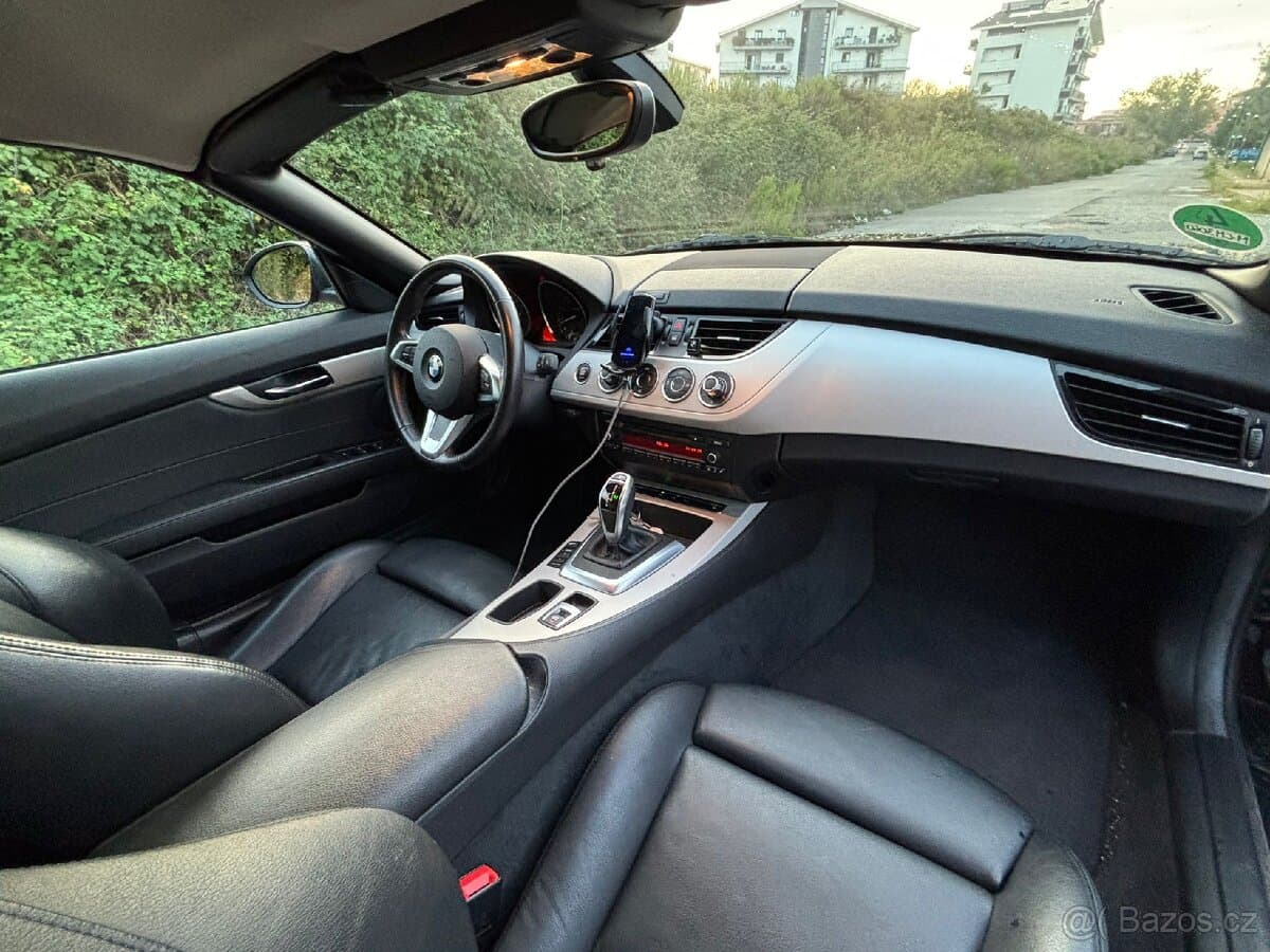 2015 BMW Z4 - 11