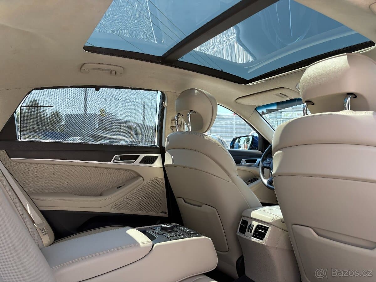 2017 Hyundai GENESIS - 11