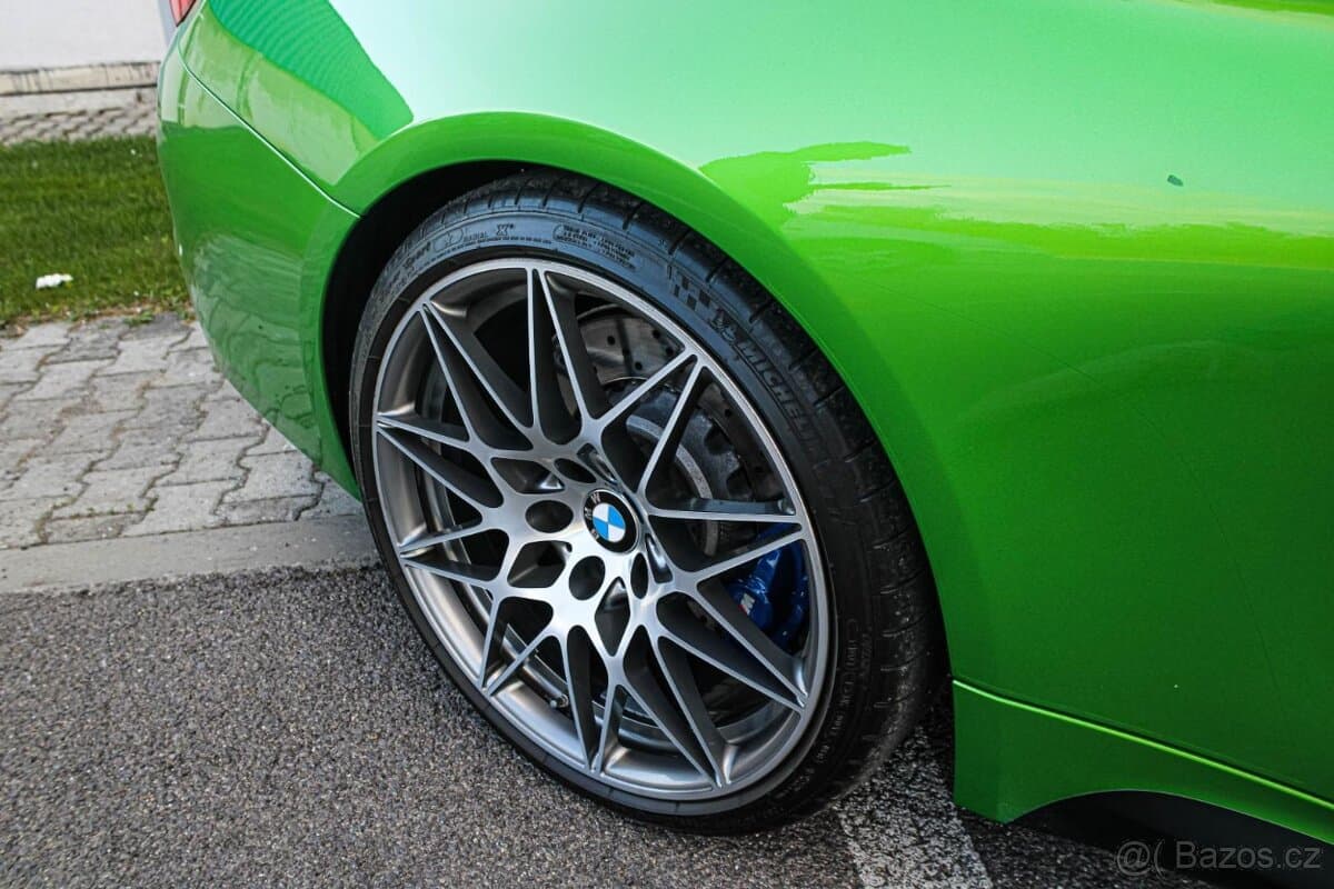 2017 BMW M4 - 11