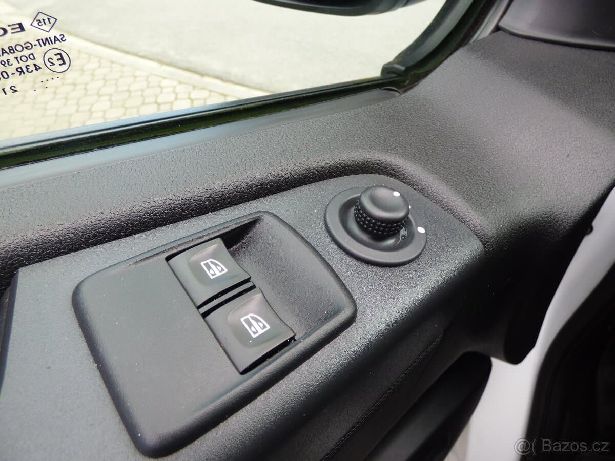 2021 Renault TRAFIC - 11