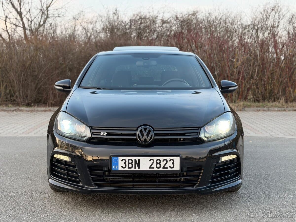 2010 Volkswagen GOLF - 11