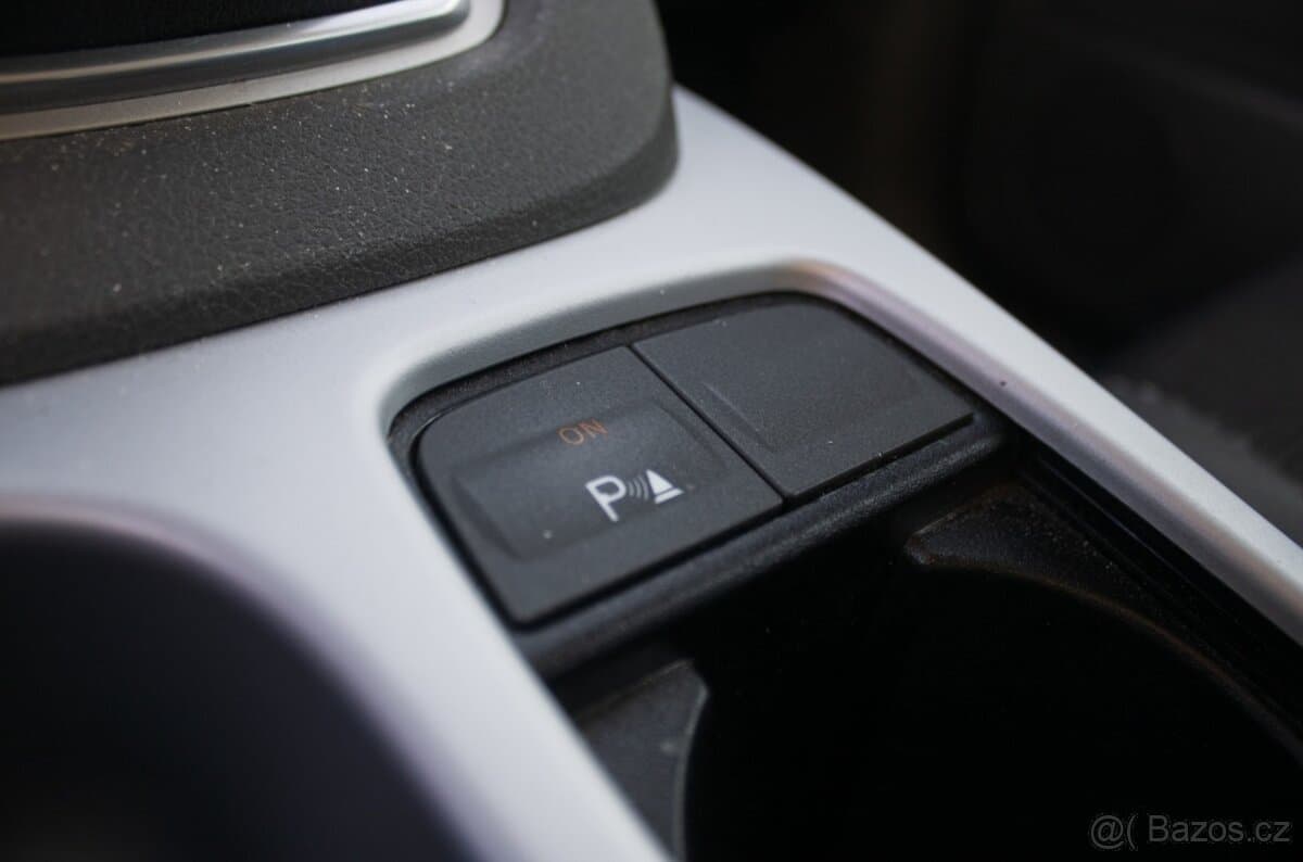 2012 Ford KUGA - 11