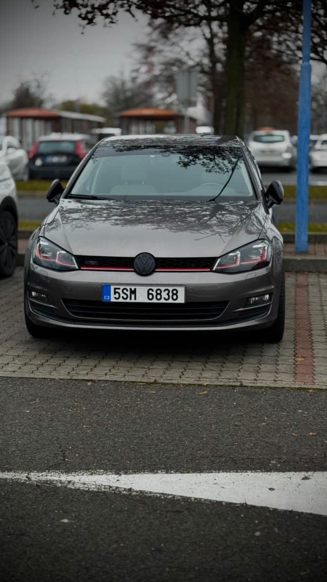 Volkswagen GOLF - 11