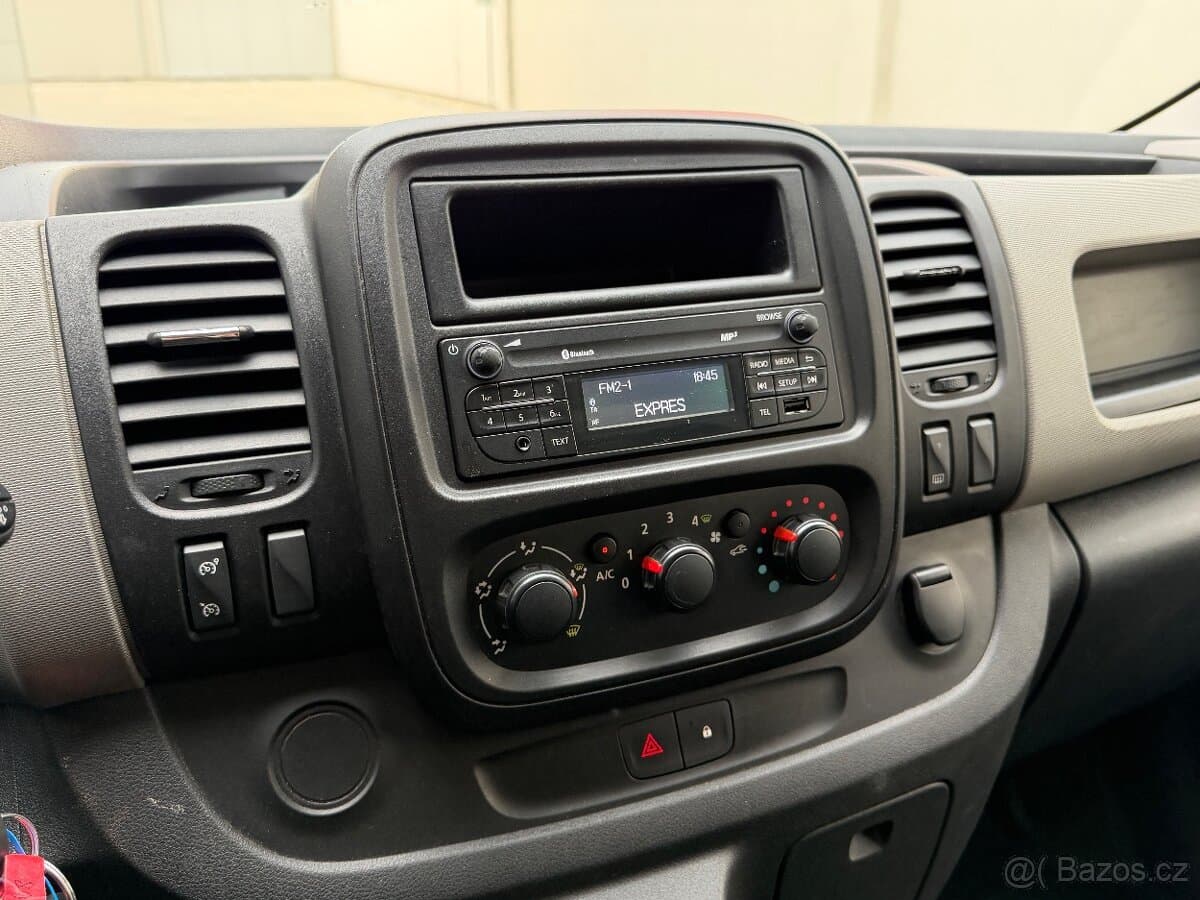 2016 Renault TRAFIC - 11