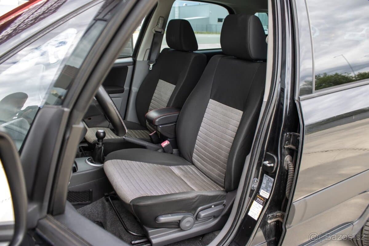 2011 Suzuki SX4 - 11