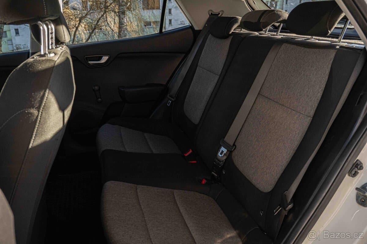 2020 Kia STONIC - 11
