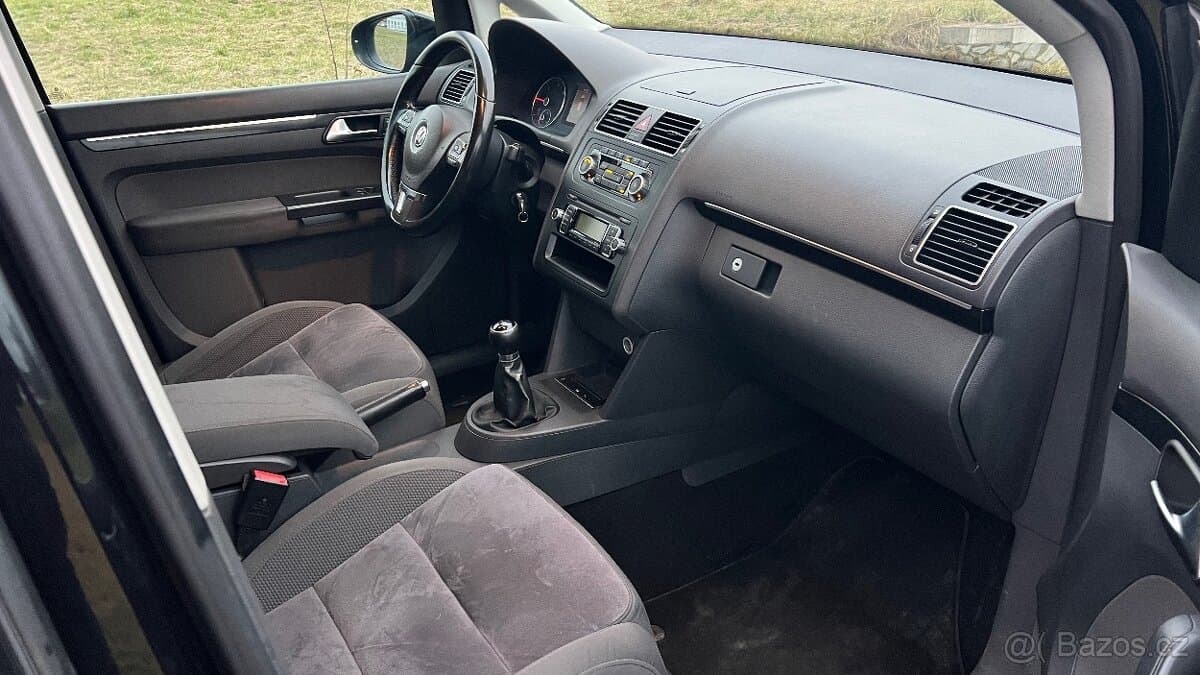 2011 Volkswagen TOURAN - 11