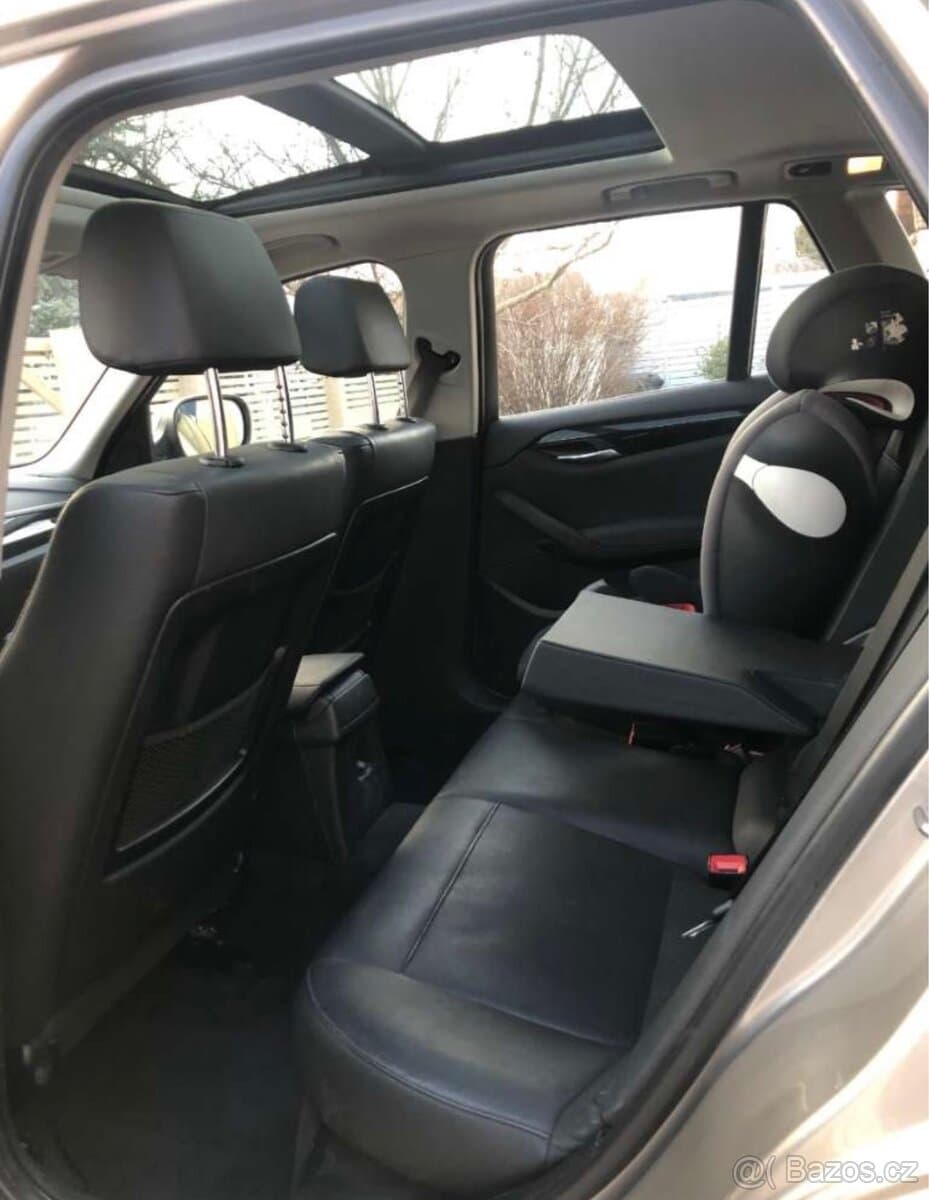 2010 BMW X1 - 11