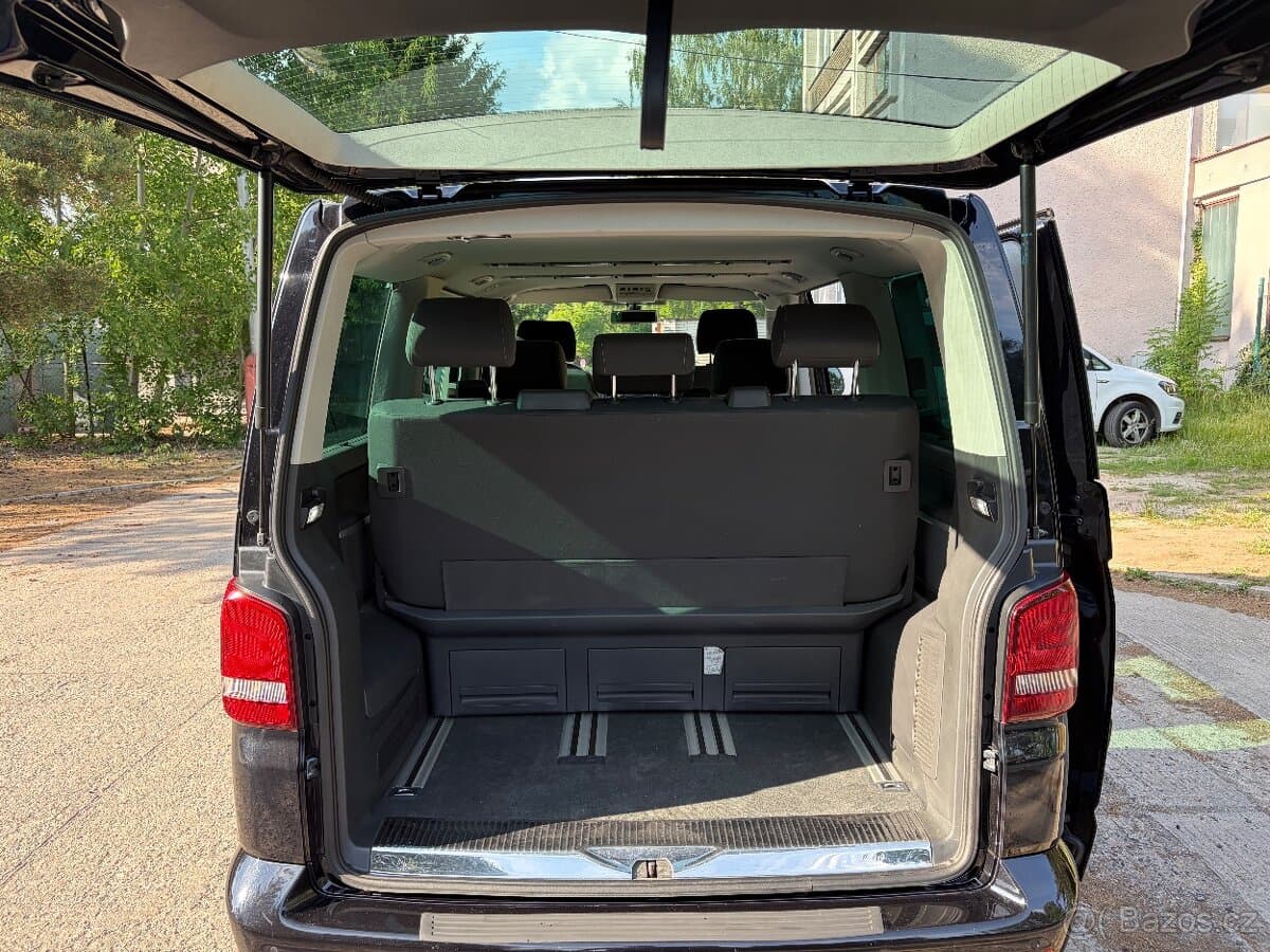 2013 Volkswagen MULTIVAN - 11