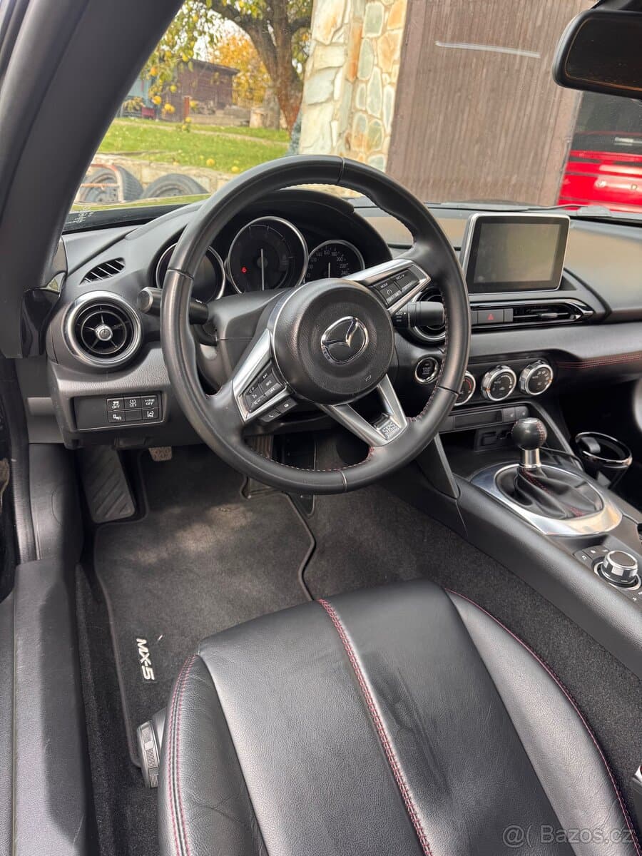 Mazda 5 - 11