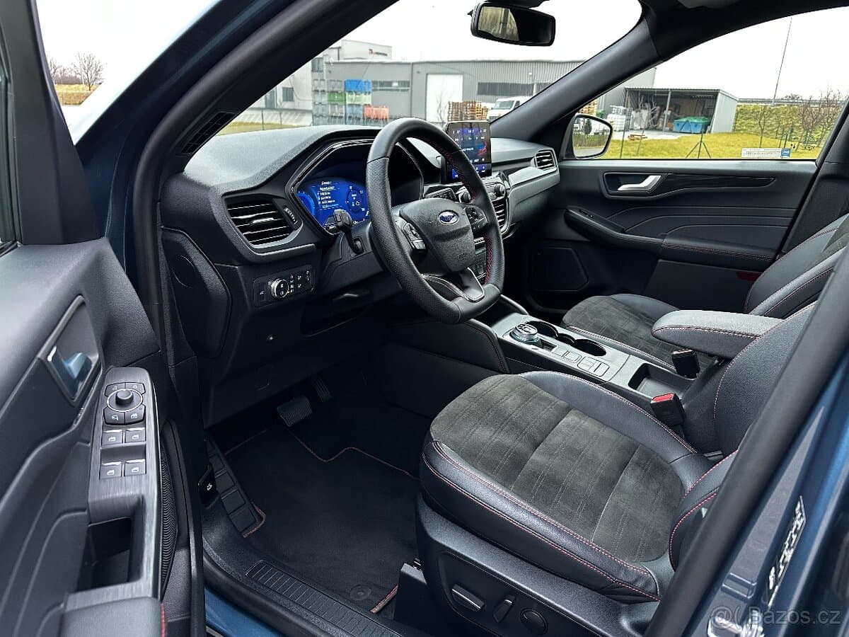2023 Ford KUGA - 11