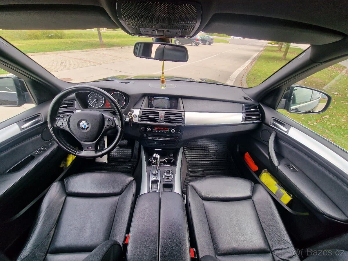 2011 BMW X5 - 11