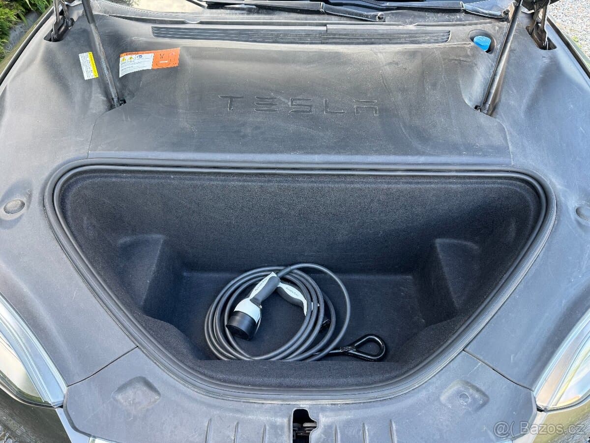 2016 Tesla MODEL S - 11