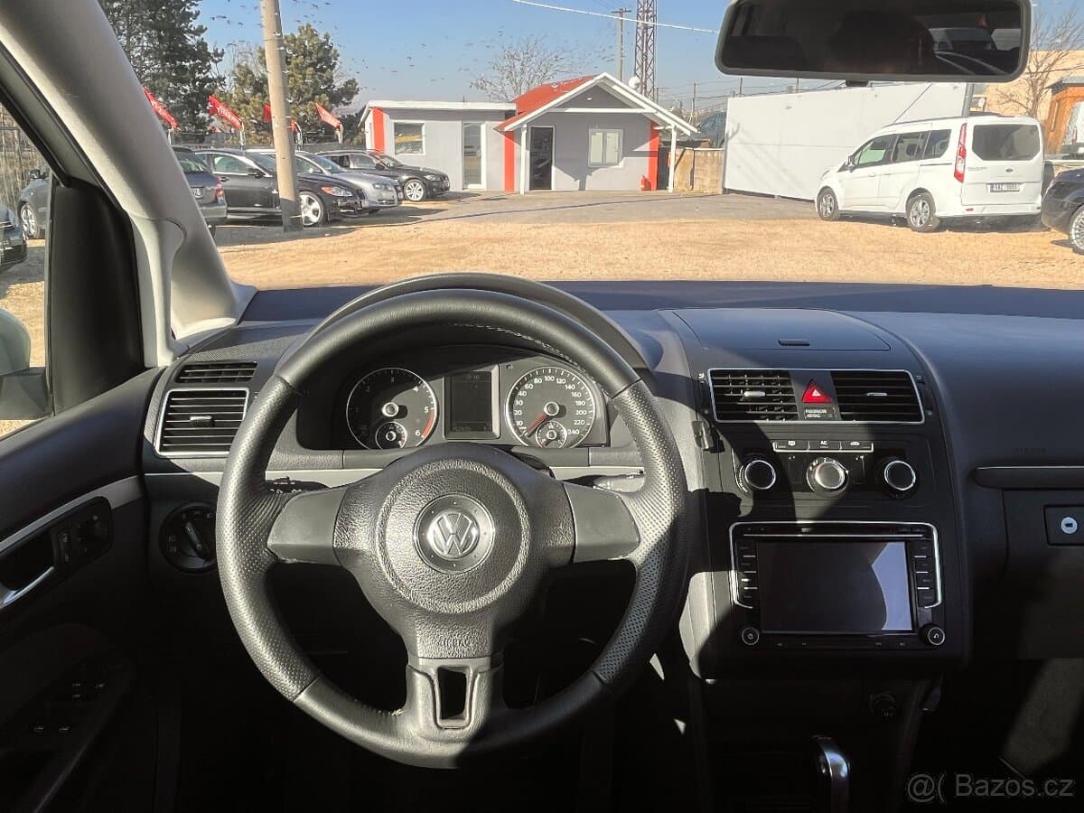 Volkswagen TOURAN - 11