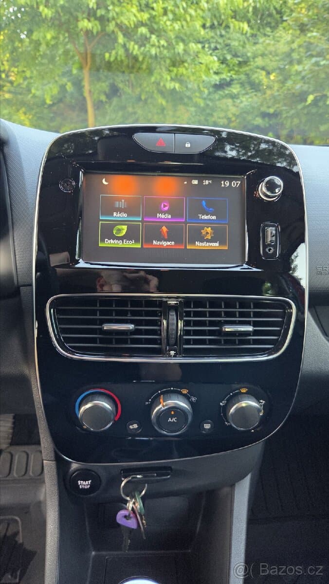2016 Renault CLIO - 11