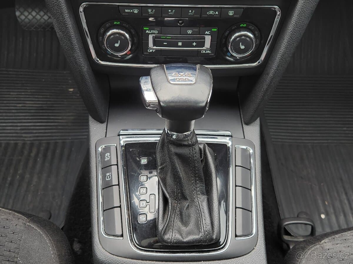2011 Škoda SUPERB - 11