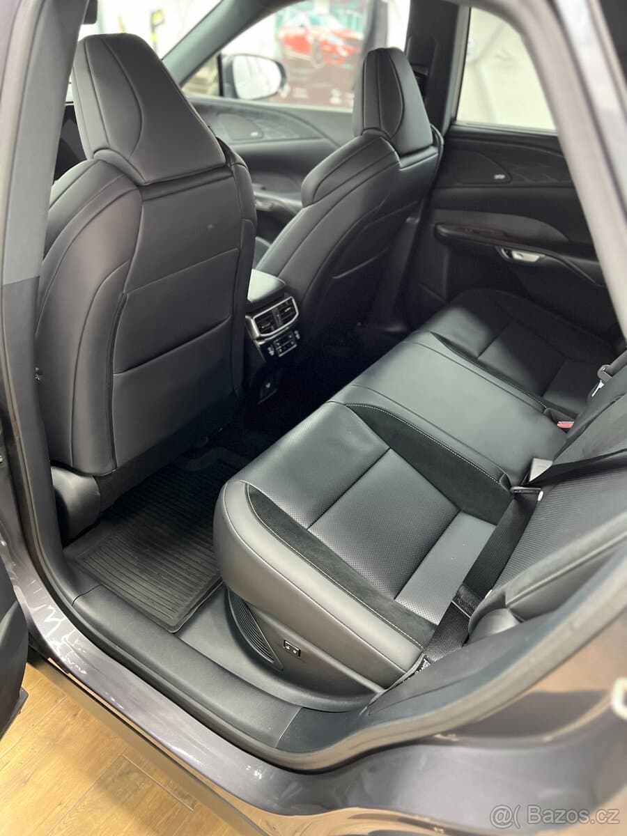 2024 Lexus RX - 11