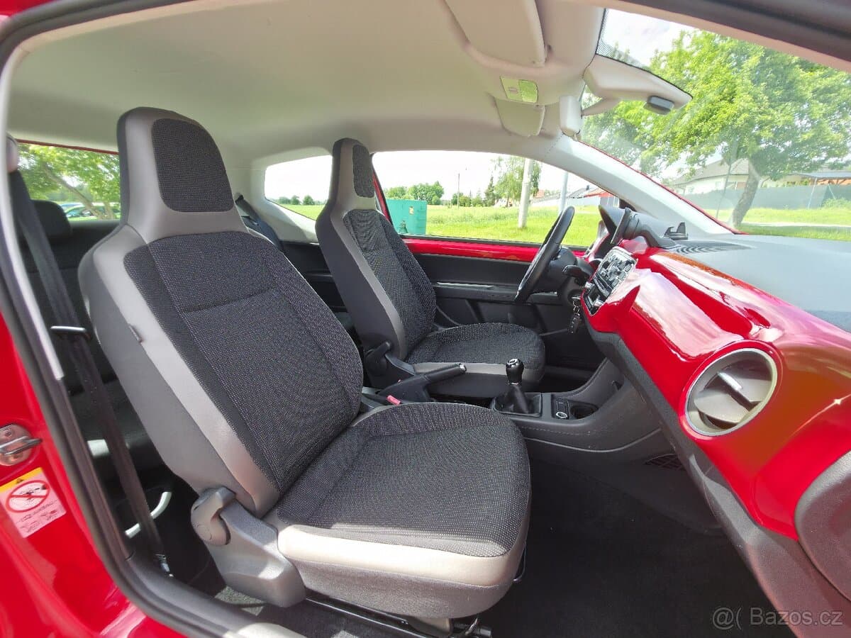 2012 Volkswagen UP! - 11