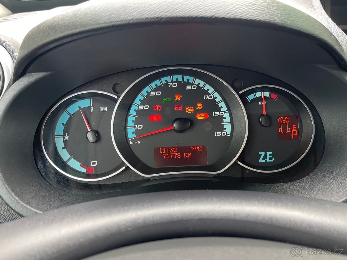 2017 Renault KANGOO - 11
