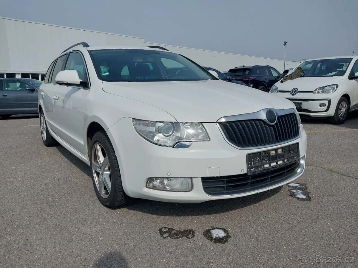 2012 Škoda SUPERB - 11