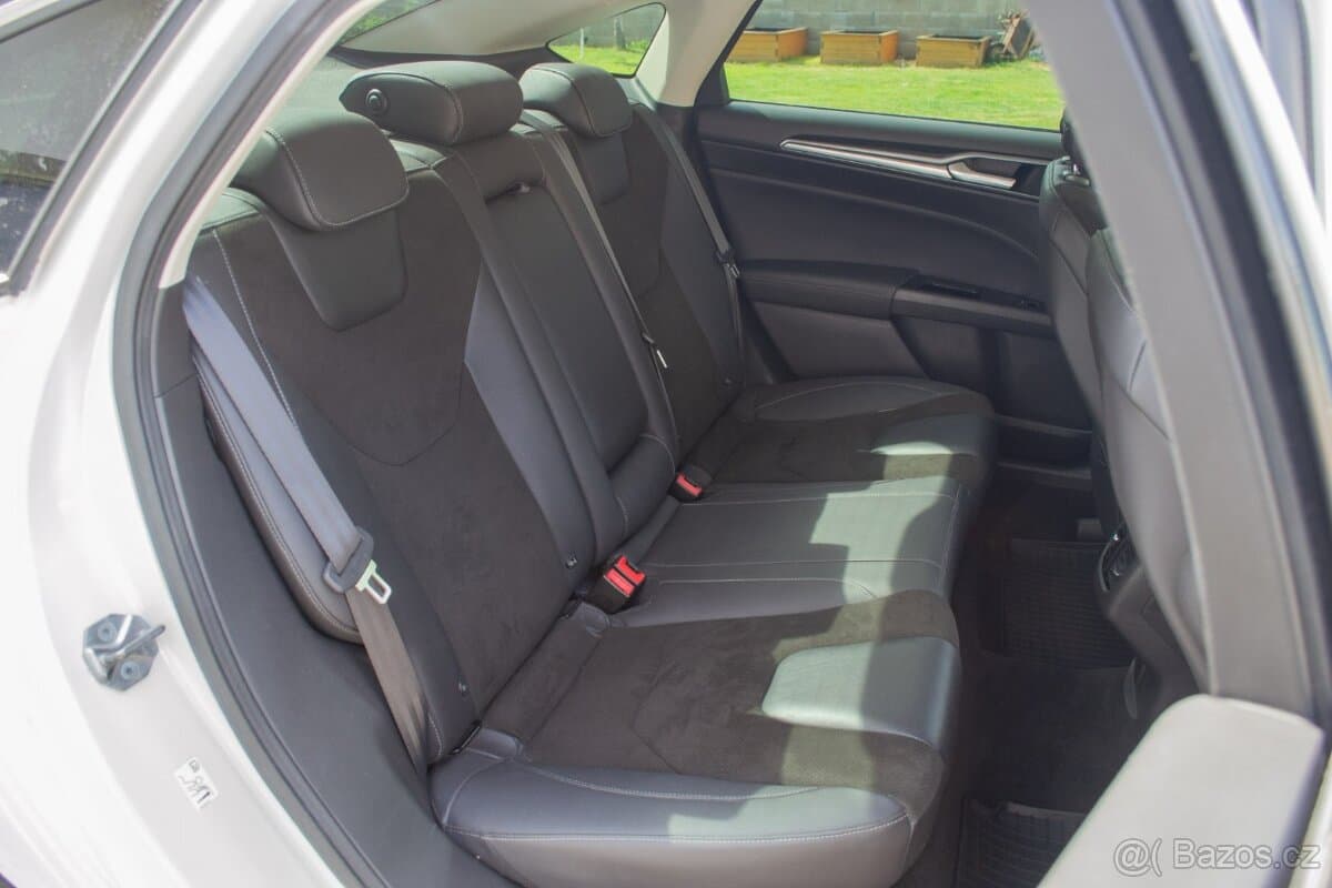 2015 Ford MONDEO - 11