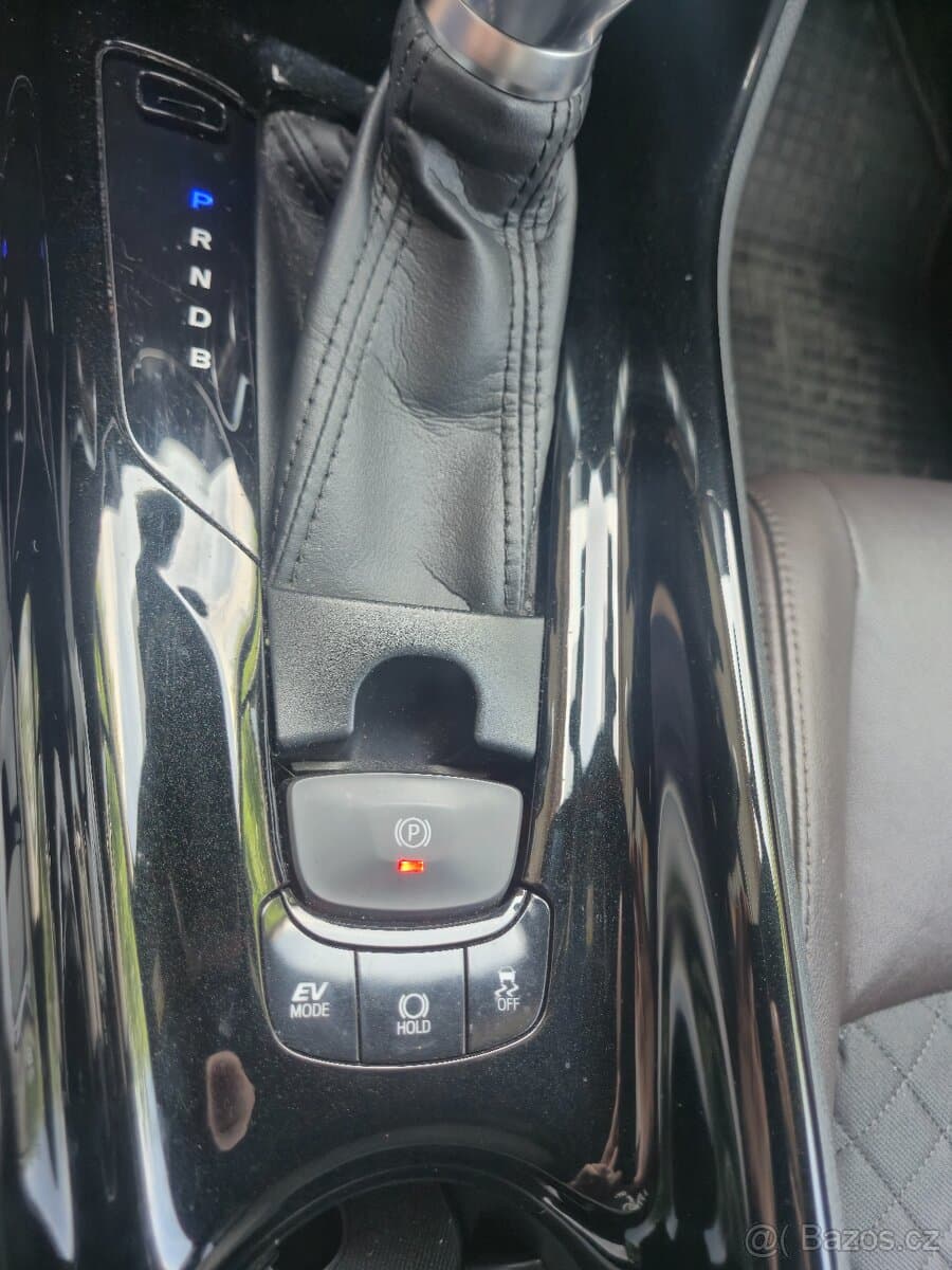 2017 Toyota C-HR - 11