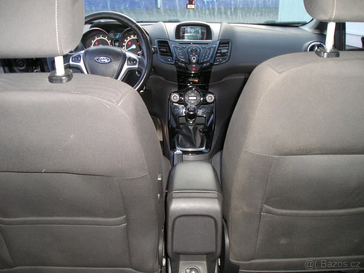 2013 Ford FIESTA - 11