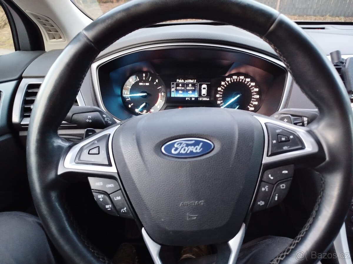 2019 Ford MONDEO - 11