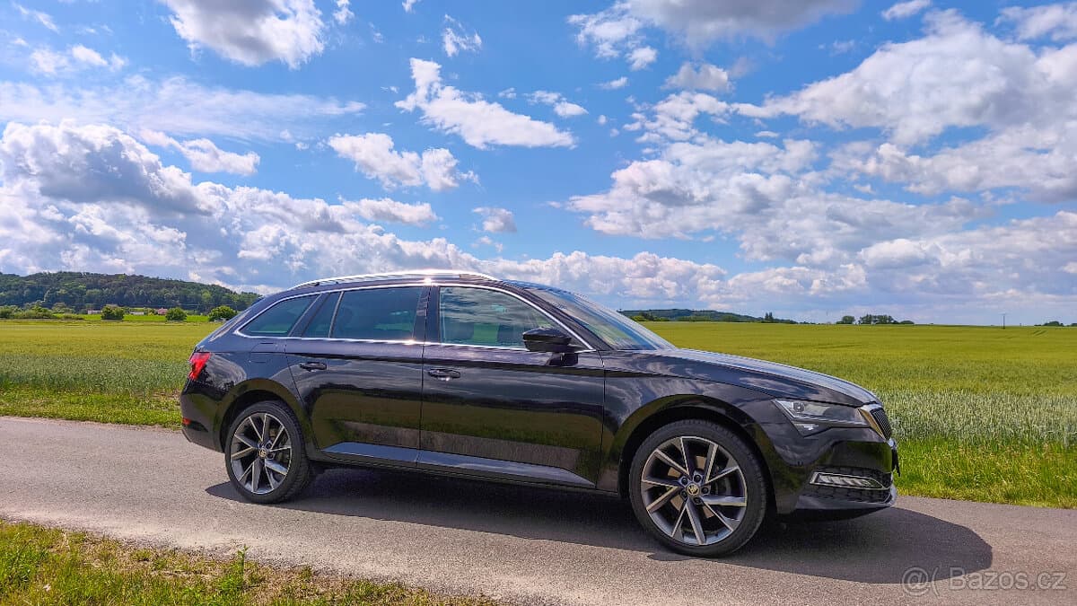 2021 Škoda SUPERB - 11