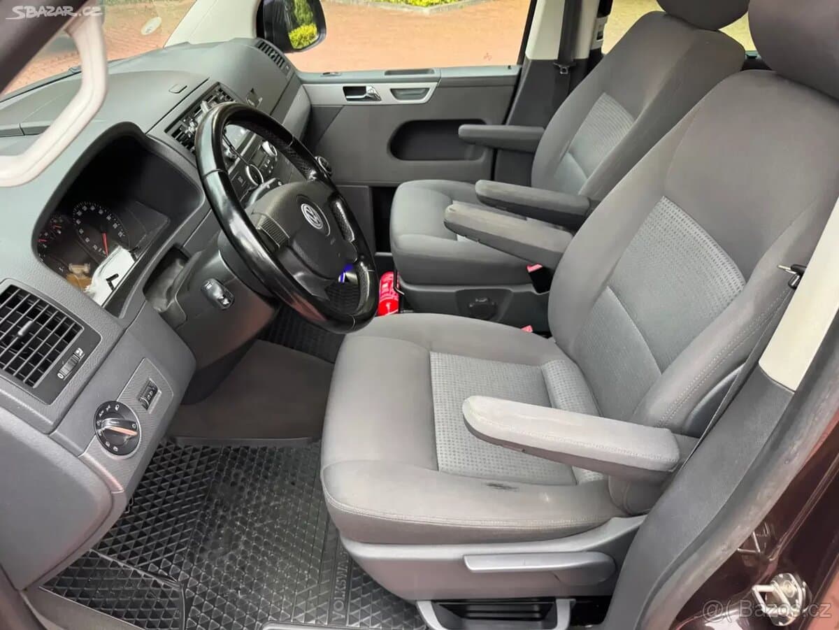 2009 Volkswagen MULTIVAN - 11