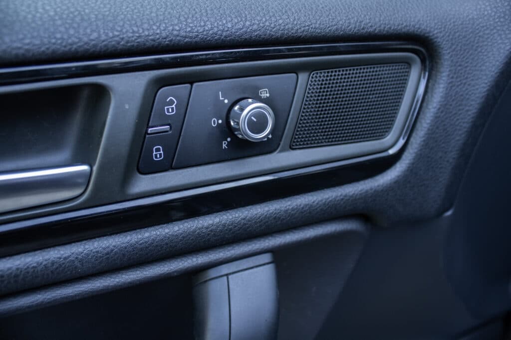 2013 Volkswagen TOUAREG - 11