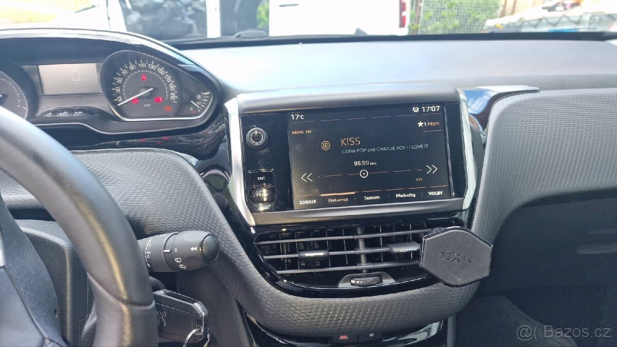 2019 Peugeot 2008 - 11