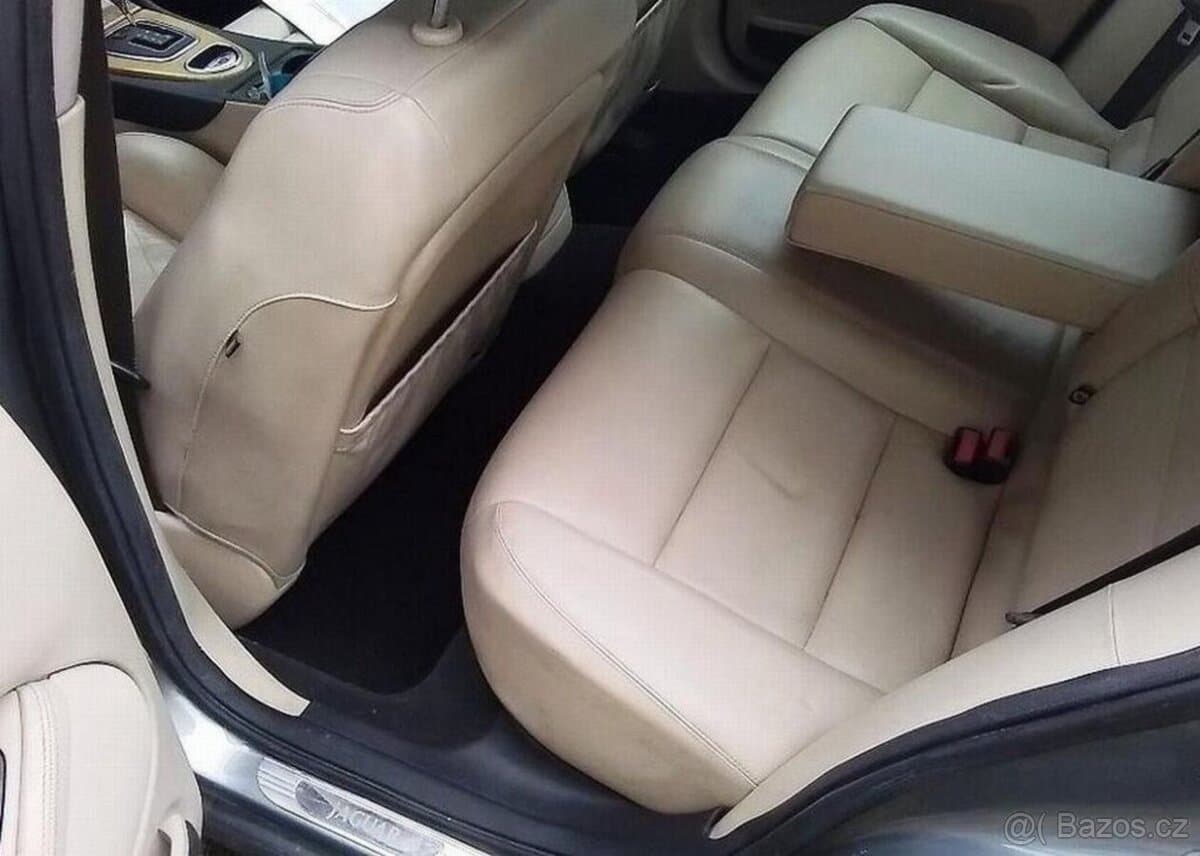 2002 Jaguar S-TYPE - 11