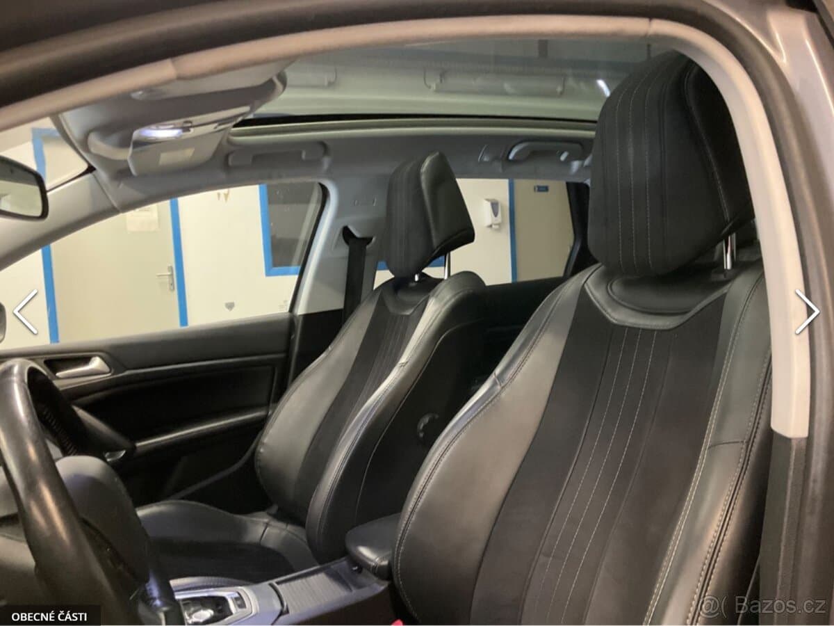 2015 Peugeot 308 - 11