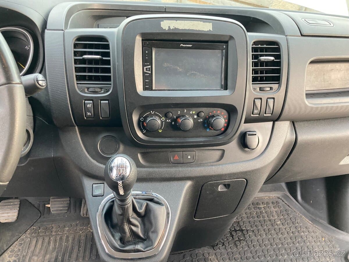 2015 Opel VIVARO - 11