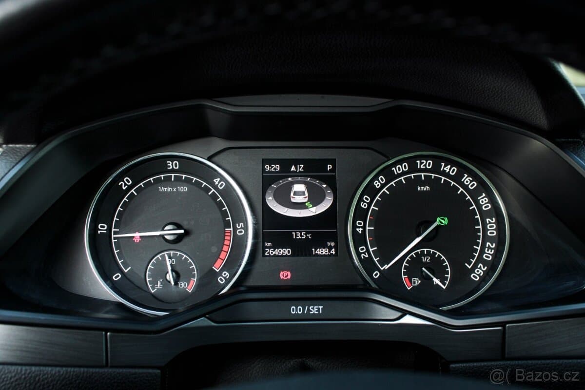 2016 Škoda SUPERB - 11
